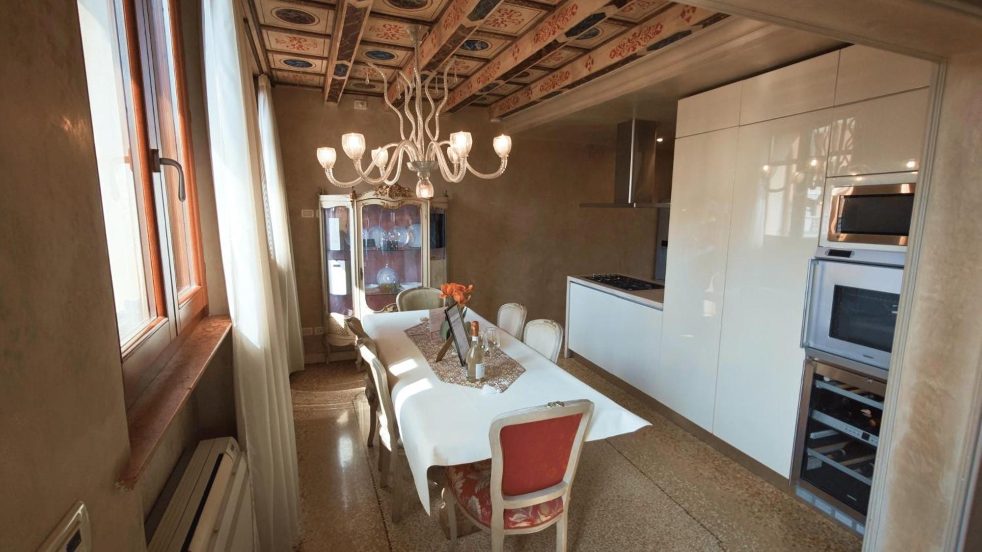Opera Luxury Apartment Verona Exterior photo